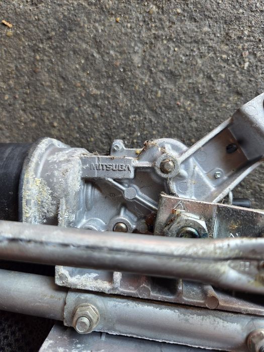 Mechanizm wycieraczek silniczek komplet nissan navara D40 3.0 v6