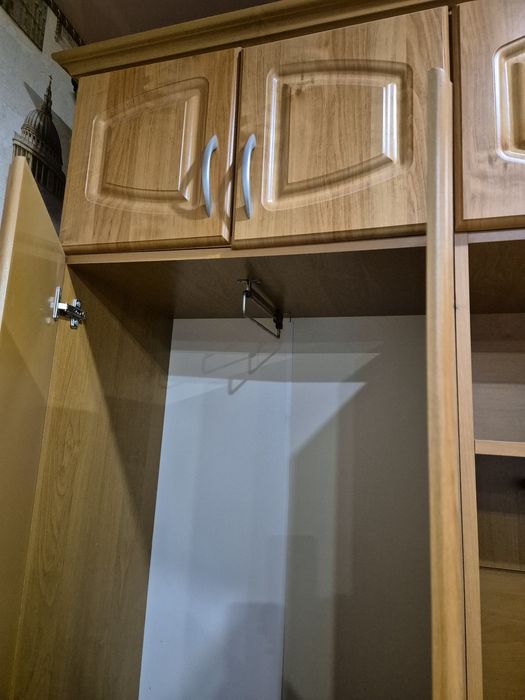 Продам шафу, в гарному стані.