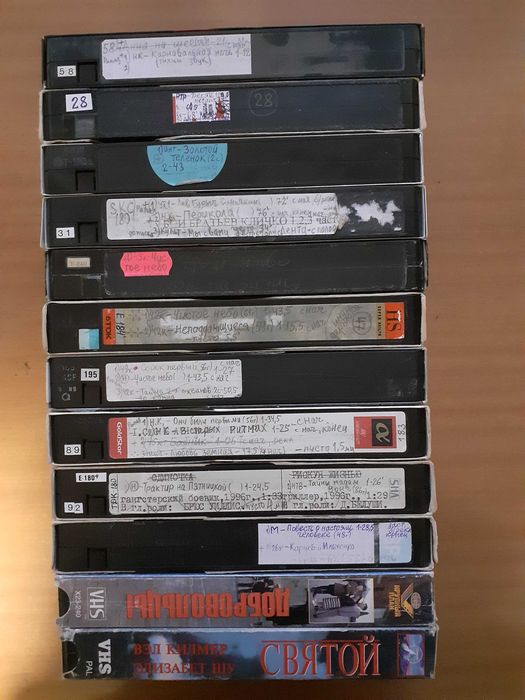 Коллекция видеокассет VHS фильмы, мультики, Симпсоны: 20 грн. - CD