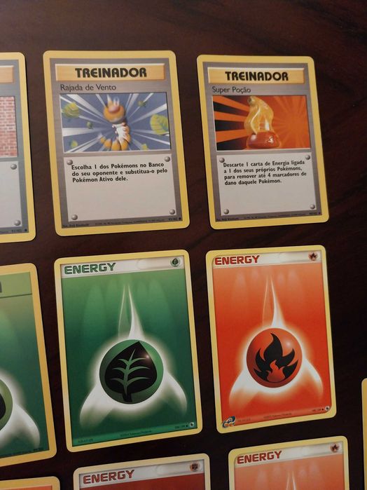 Lote de 22 Cartas Pokémon, Energia e Treinador, português e inglês