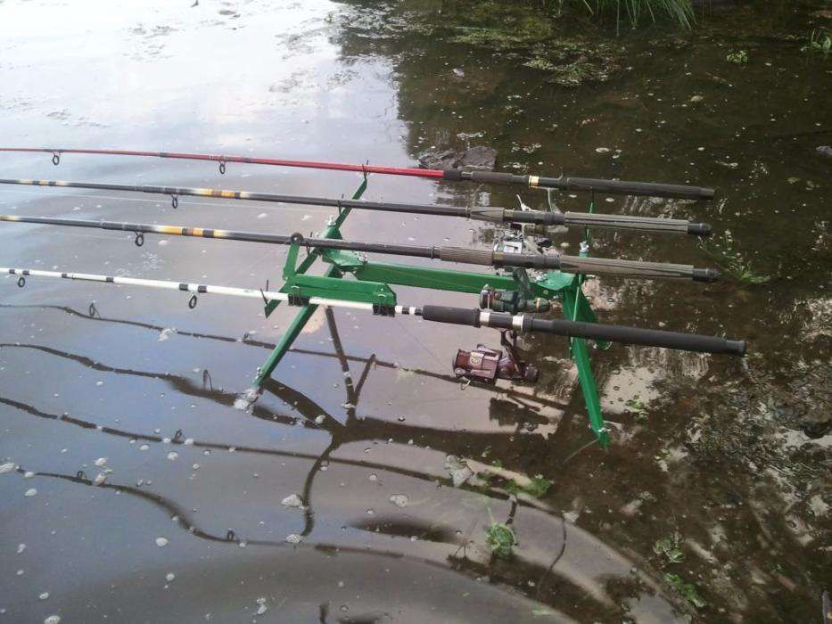 4 Fishing Rods (оцинкованная подставка для удилища)