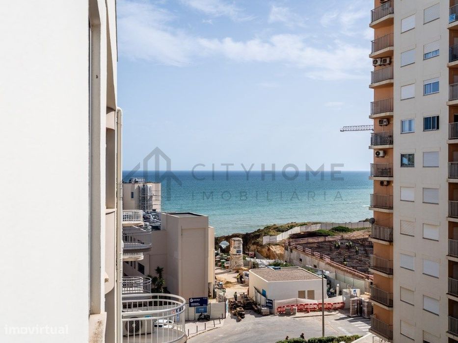 Three-Bedroom Duplex Apartment in Armação de Pêra