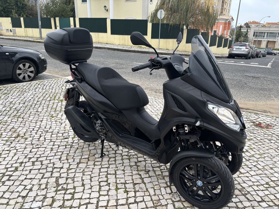 Piaggio MP3 300 HPE Deep Black Editon 2024