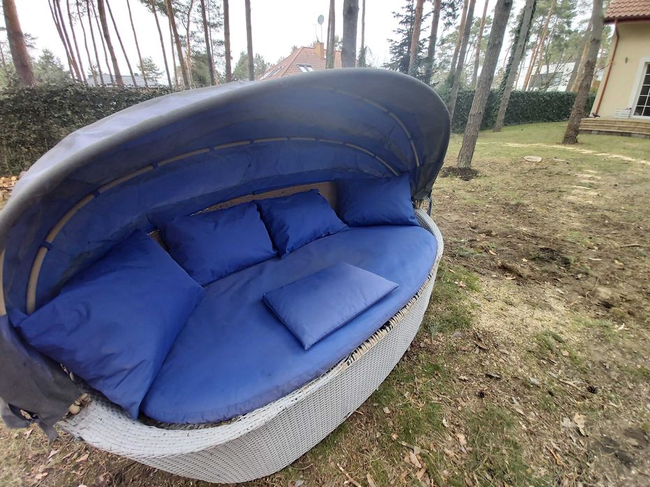 Poduszki do łóżka ogrodowego