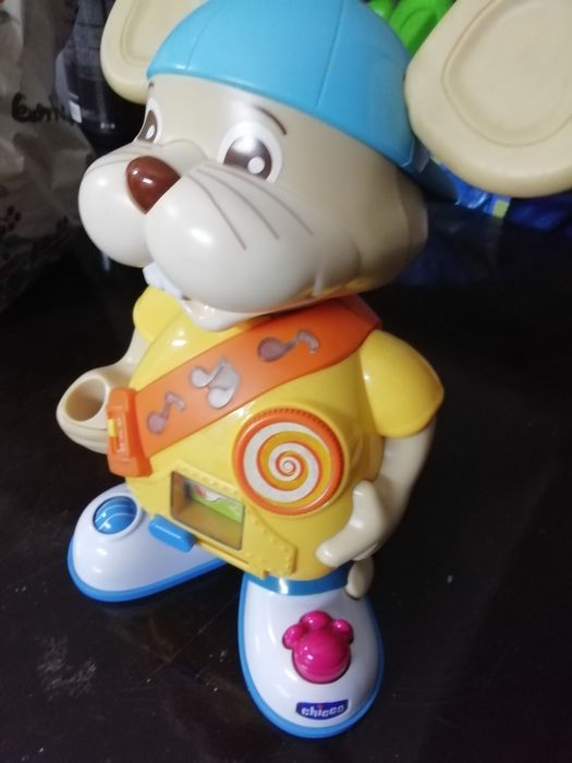 Boneco musical Chicco