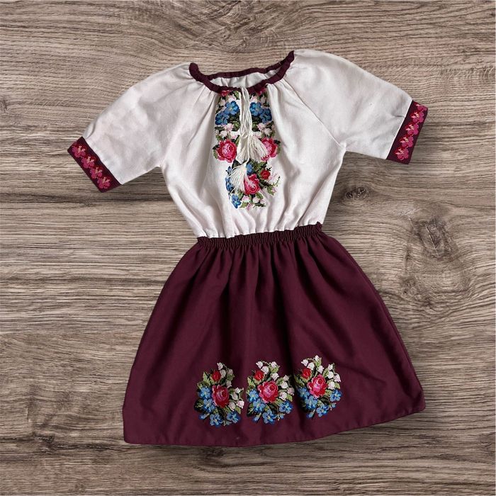 Плаття-вишиванка для дівчинки