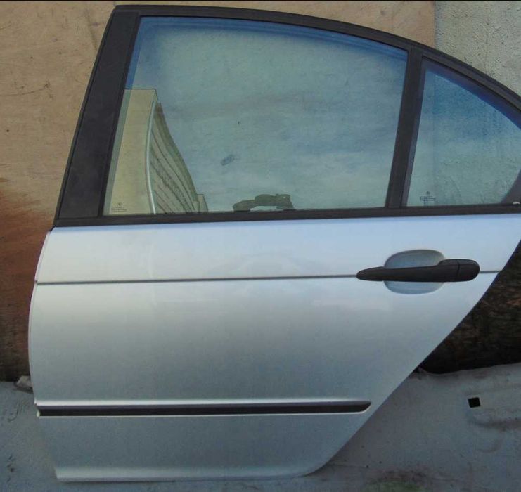 Задня дверь на BMW E46 седан ,дорестайл!