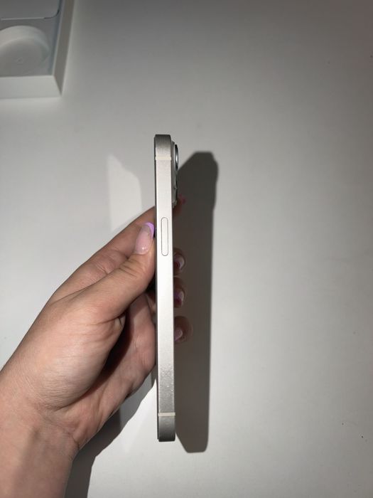 iPhone 14 128GB Branco + Acessórios