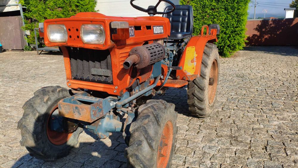 Trator kubota 4x4