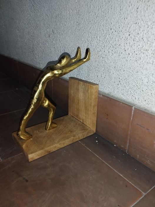 Estatueta / Estátua em latão