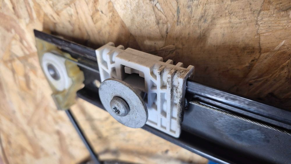 AUDI A4 B6-B7 (8E)-ELEVADOR VIDRO FRENTE ESQUERDO 8E0.837461B ORIGINAL