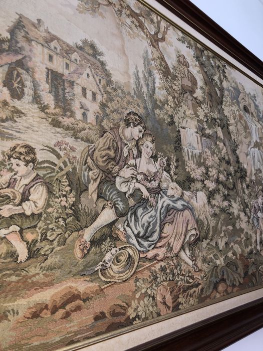 Quadro bordado - moldura em madeira