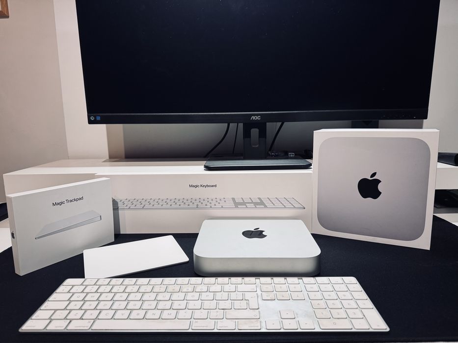Apple M1 Mac Mini (2020) 16GB / 256 GB + Magic Keyboard + Trackpad