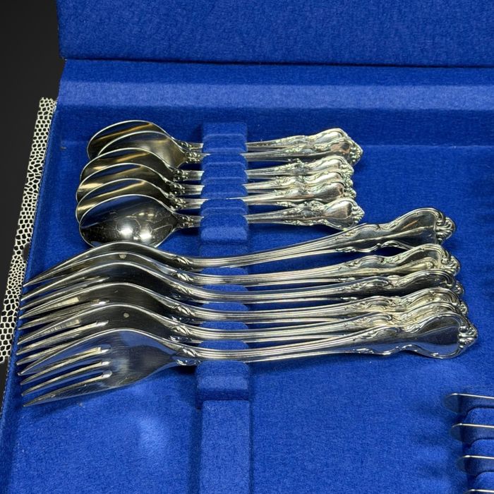 Komplet sztućcow dla 6 osób WMF cromargan B6/021405
