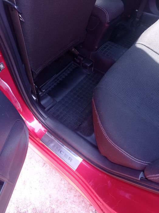 Продам mitsubishi lancer