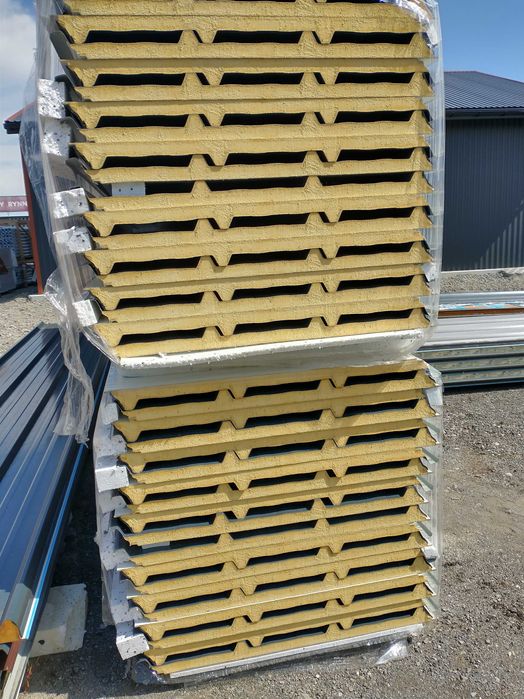 Płyta warstwowa PIR DACHOWA 40 mm I gat 7016 dostępne od ręki!