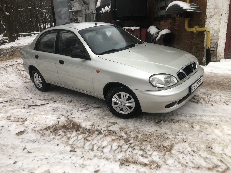 Продам ЗАЗ ЛАНОС  без гнилі та іржі!!