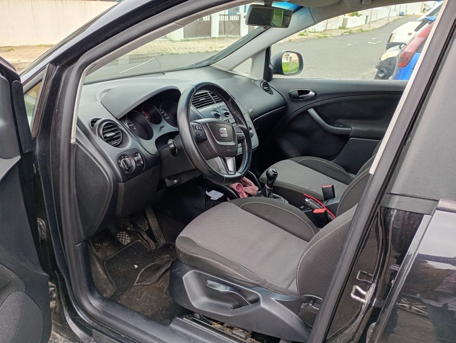 Vendo Urgente SEAT Altea XL 2010 1.6tdi Diesel