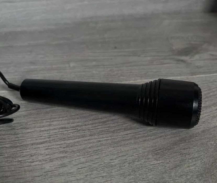 Микрофон Sanyo Black G3002.