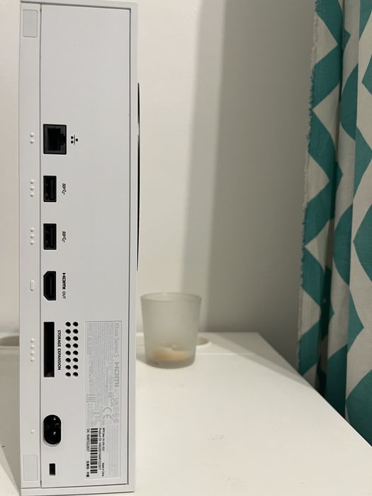 Używana konsola Xbos series S na sprzedaż