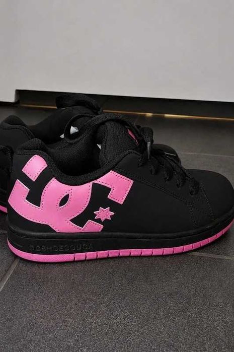 nowe buty wygodne i stylowe