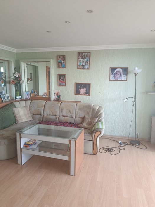 Продаю 3к/кв- студия пр.Мира 14/15 79/46/11  43000$