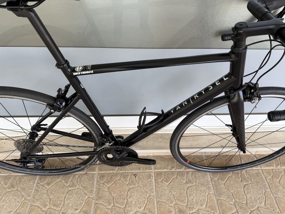Bicicleta de estrada 11v - Bem equipada!