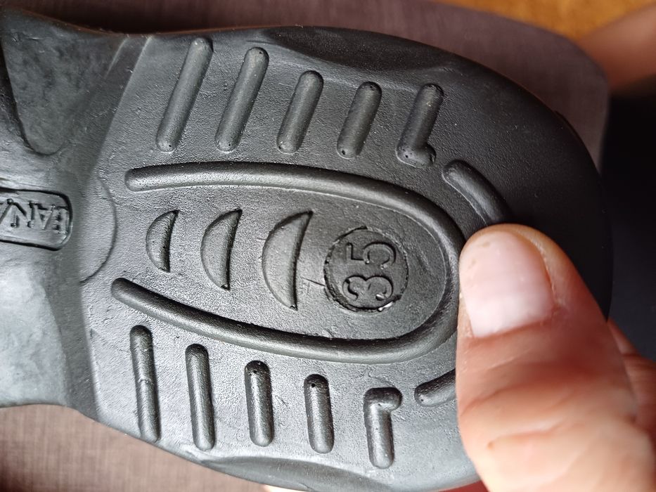 Buty banana lekkie r.35