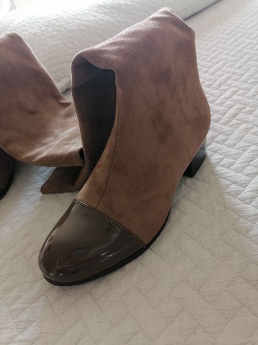 Botas castanho claro de cano alto n*38