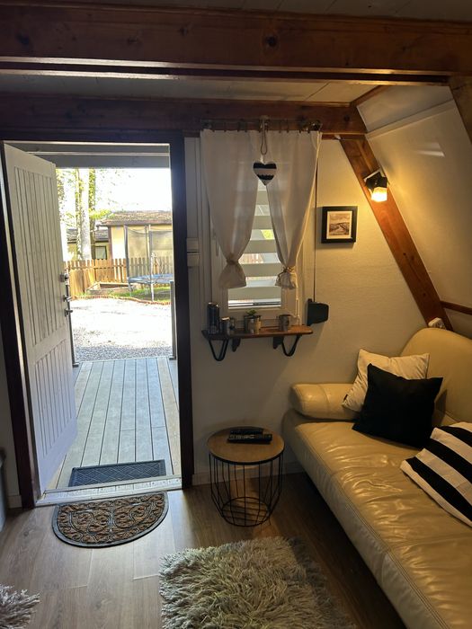 Domek nad jeziorem Symsar -Warmia i Mazury prywatny pomost łódka kajak