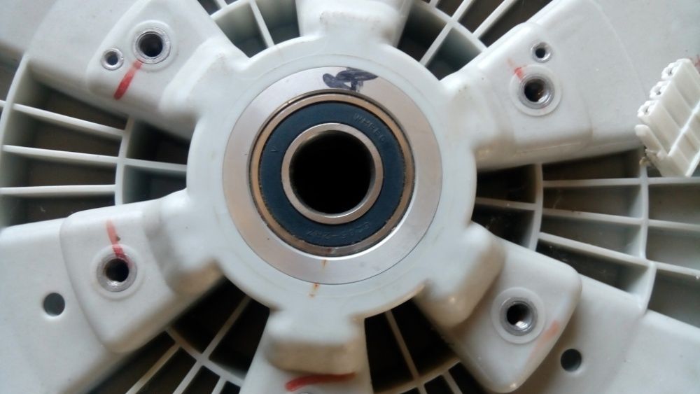 Двигатели,баки для стиральных машин.