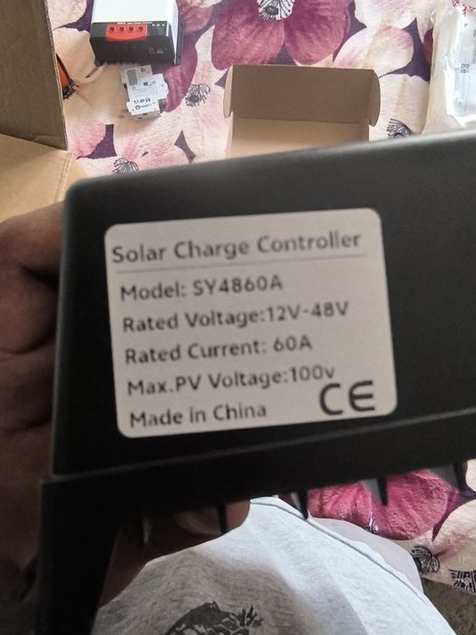 Vendo baterias, controladores, inversor e  BMs