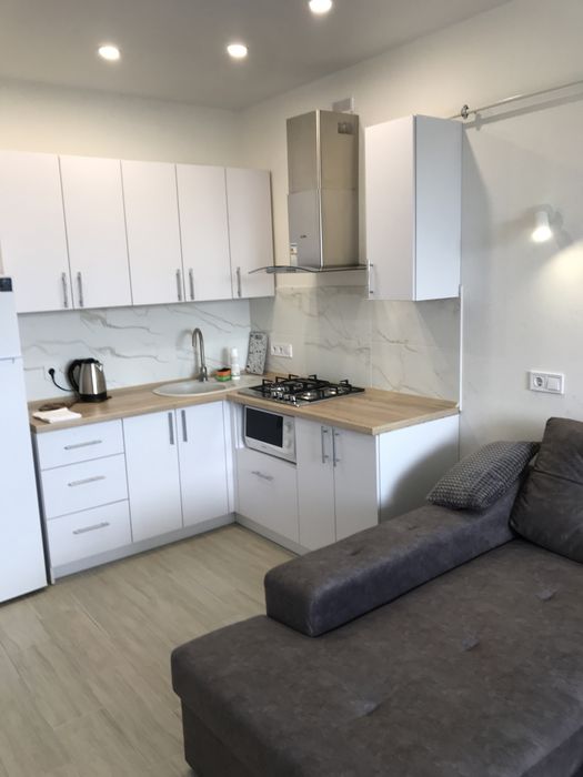 квартира подобово Світло не вимикають, центр автономне опалення