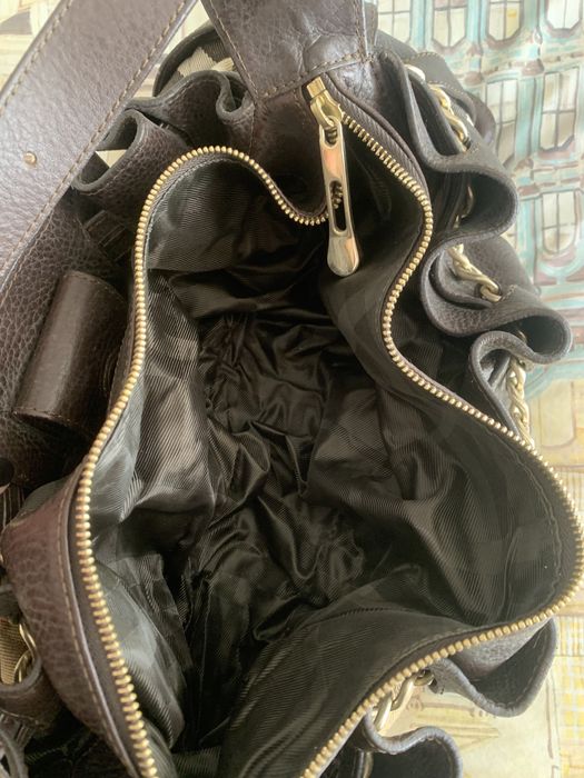 Mala Burberry. Preço nova 950€.