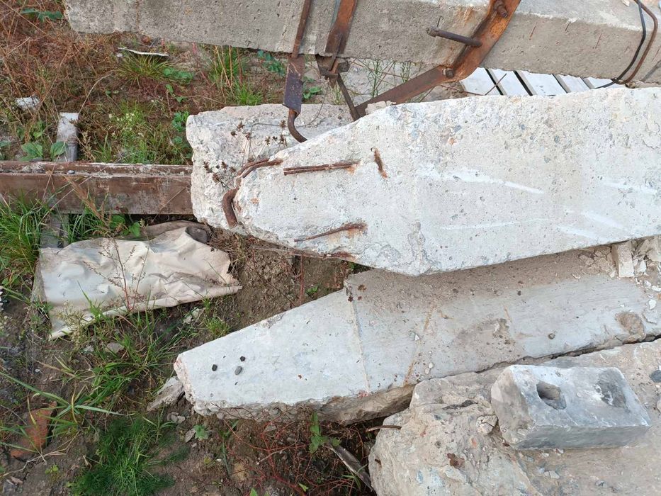 Сваї бетонні бетонные сваи