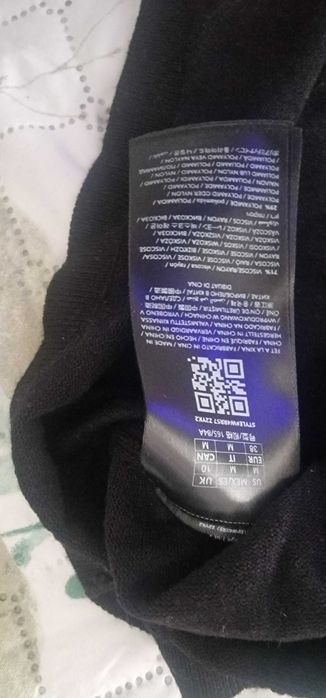 Top Guess preto