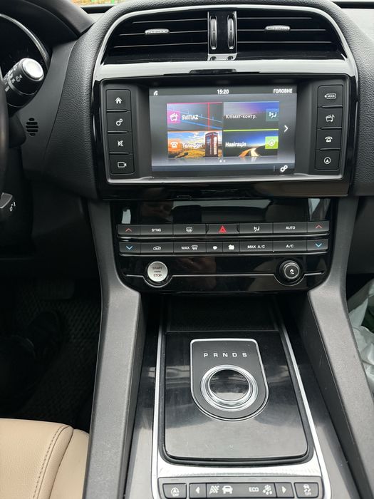Продам Jaguar f-pace 2017