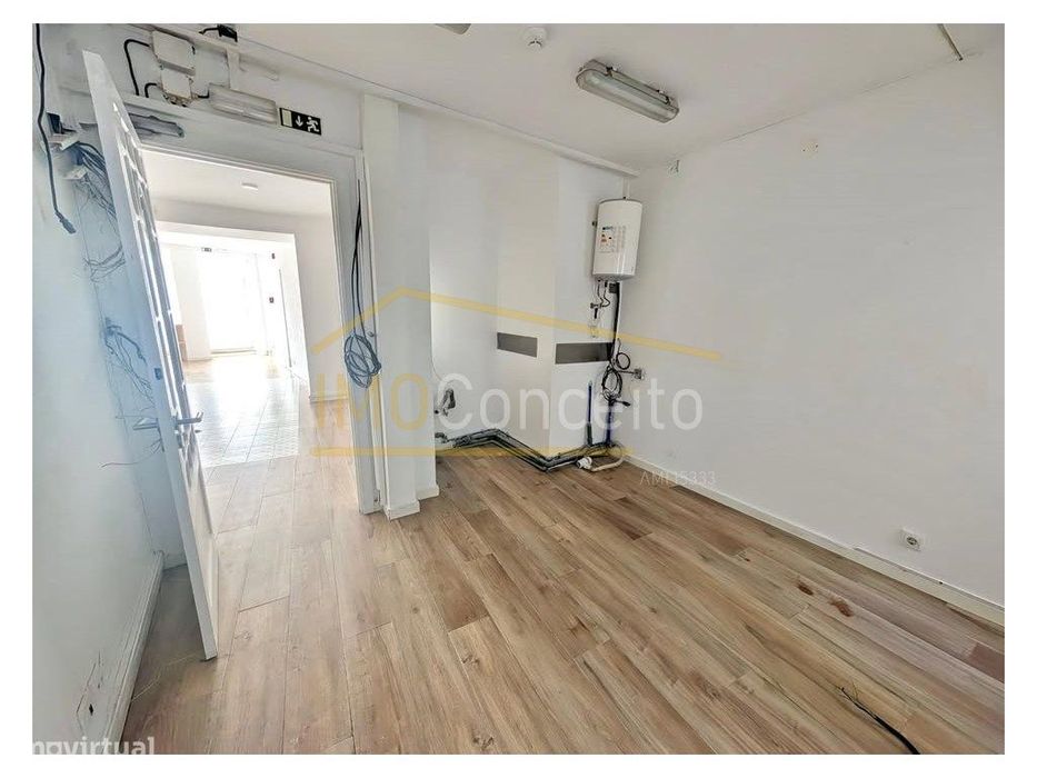Loja/ possibilidade de afectação p/ habitação II Torres Novas