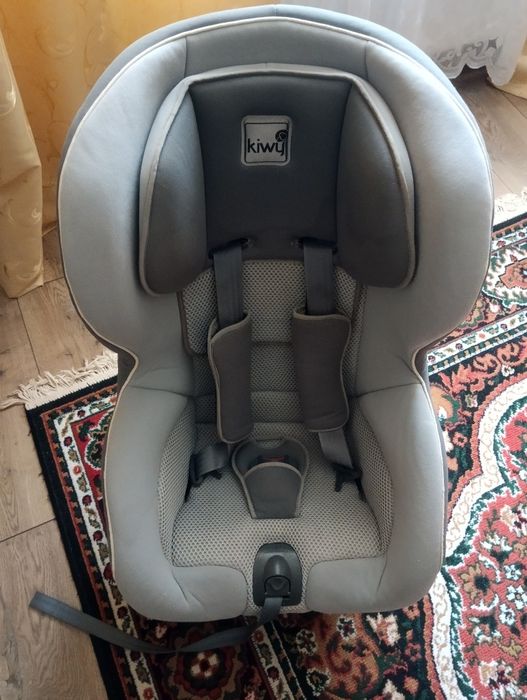 Продам дитяче автокрісло Kiwy