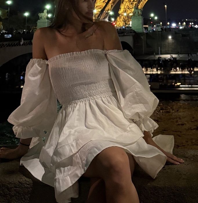 Сукня нова білий колір