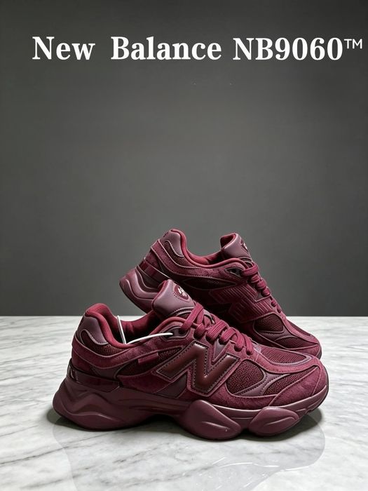 Стильні кросівки New Balance 9060 Burgundy