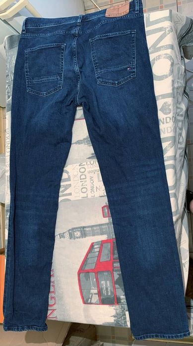 Штаны и джинсы Tommy Hilfiger