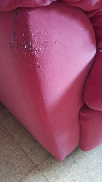 Sofá 2 lugares vermelho