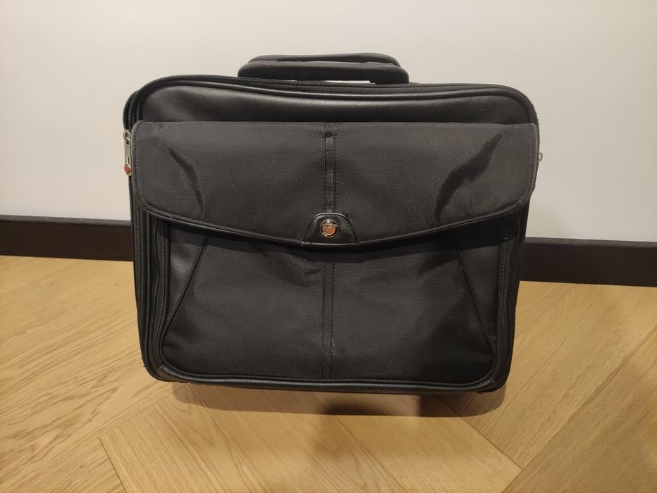 Torba na laptopa czarna duża trzy komory