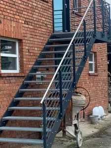 Nowość ! Stopnie metalowe na schody 1000x270 40x2
