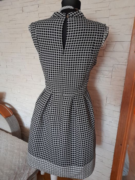Nowa elegancka czarno biała sukienka Oasis XL /16 w pepitkę do pracy
