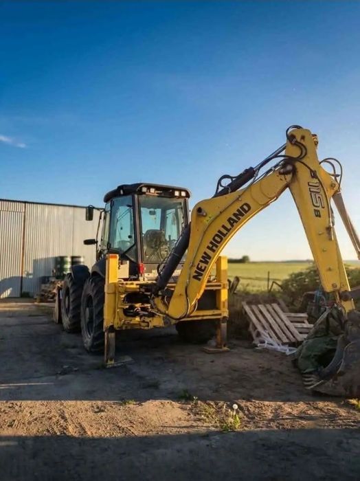 Koparko-ładowarka New Holland B115B