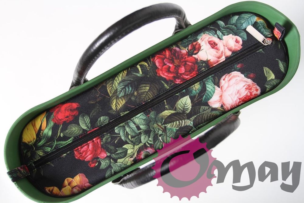 Czarny organizer do OBAG STANDARD róże dziki ogród kwiaty OMAY