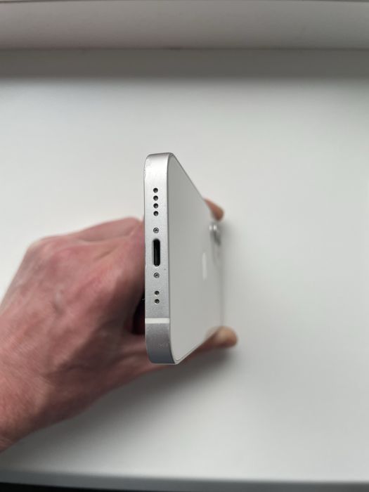iPhone 12 mini 128 Gb White Neverlock працює з будь яким оператором