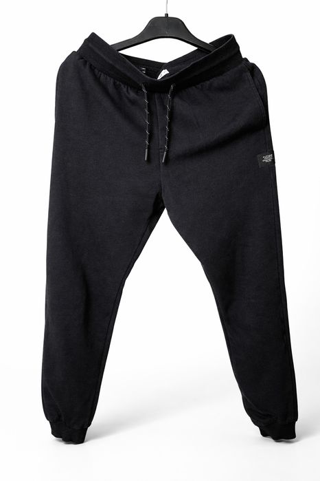 Czarne dresy dziecięcy sportowe, rozmiar 140-146 cm